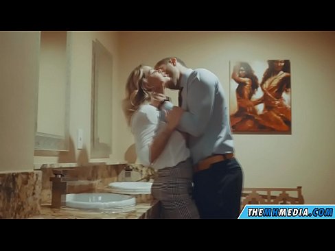 ❤️ Wenn eine vollbusige Blondine dich in einer öffentlichen Toilette verführt Homemade porn bei de.xxxtun.ru